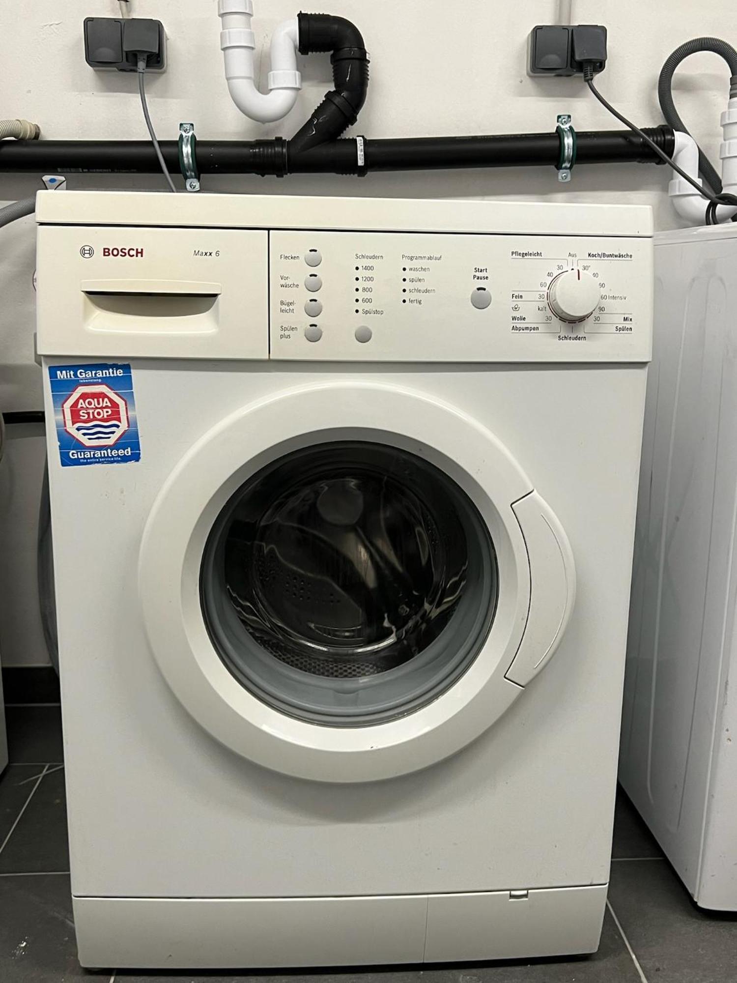Charmantes Studio-Apartment Im Herzen Von Neureut - Fussbodenheizung, Regendusche, Waschmaschine, Stellplatz Karlsruhe Exteriör bild